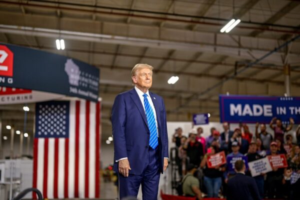Трамп пригрозил БРИКС пошлинами за создание собственной валюты